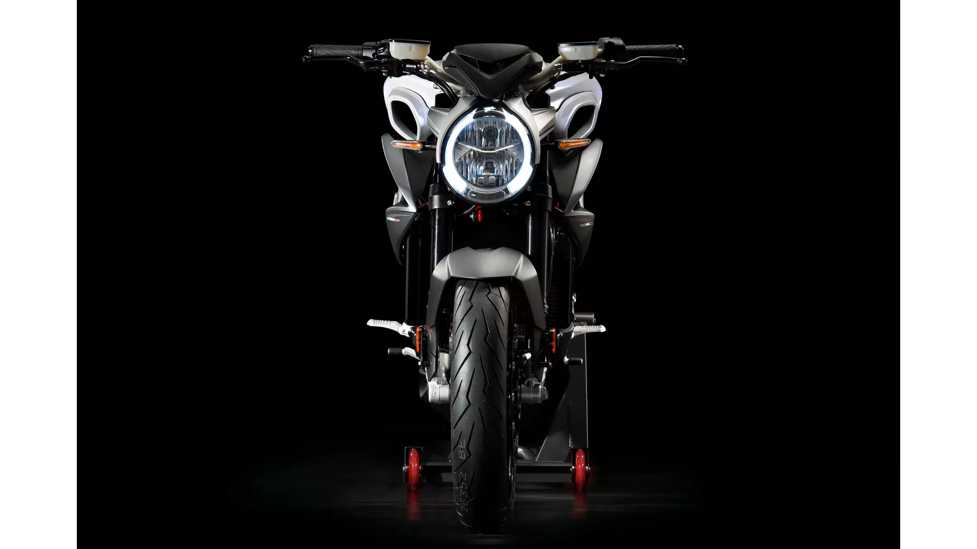 MV Agusta Brutale 800 RR - Image 7 MV Agusta Brutale 800 RR - Image 7